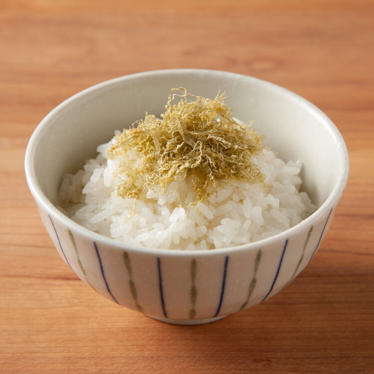 ご飯にかけて食べるこんぶ